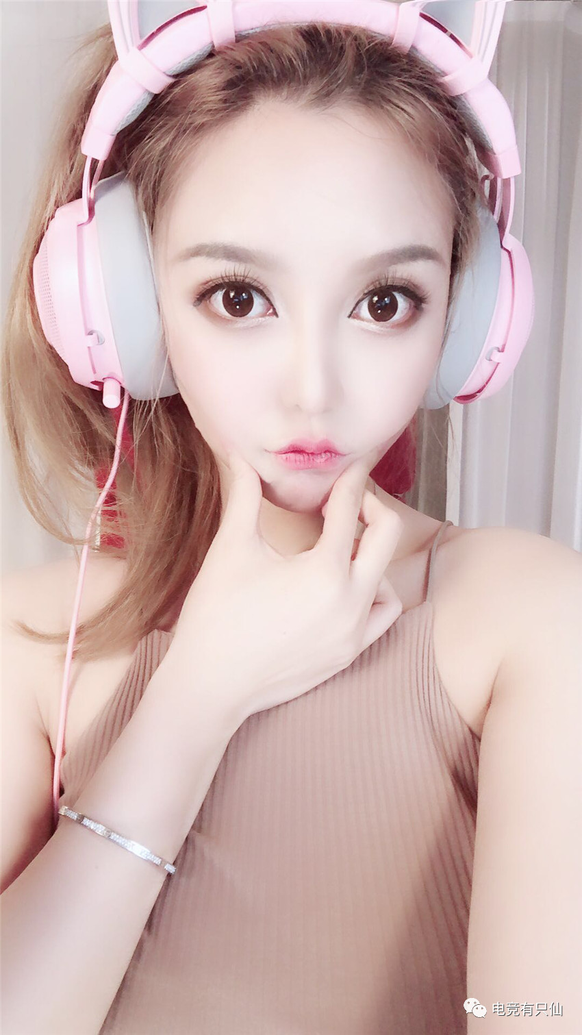 hth华体_央视广告中心主任何海明:2015年春晚,不得不说的故事(图1) hth华体官方下载app