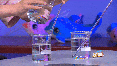 hth华体官方下载app-
玻璃棒消失 鸡蛋变银蛋！ 这位老师很超能！(图12)