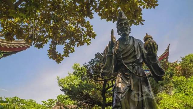 hth·华体_自在有范,型动上海!——“莱卡型动您™”中国发布暨莱卡®纤维时尚艺术展揭幕(图1) hth华体官方下载app